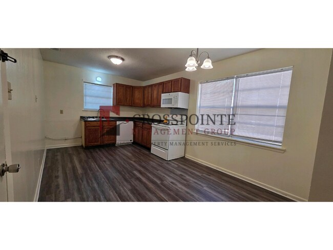 Foto del edificio - Almost Ready! 3 Bedroom 2 Bath Duplex in Longview!