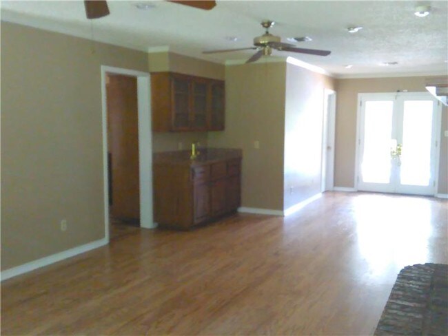 Building Photo - 993 Cheniere Drew Rd