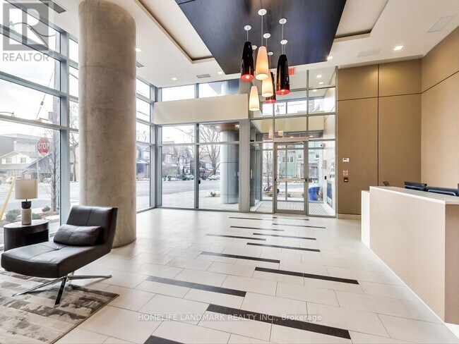 Building Photo - 58 Orchard View Blvd