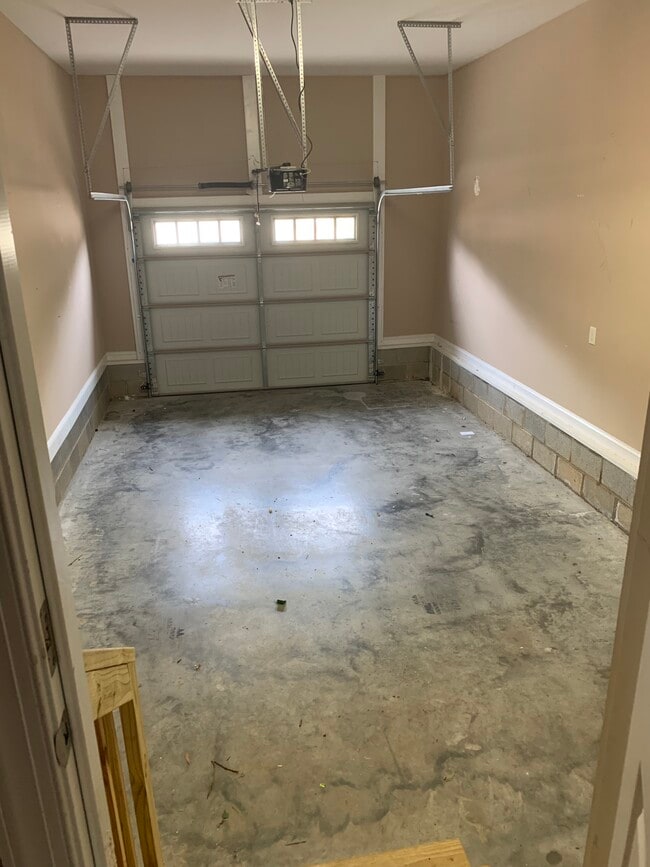 Building Photo - 43 Cypress Cir