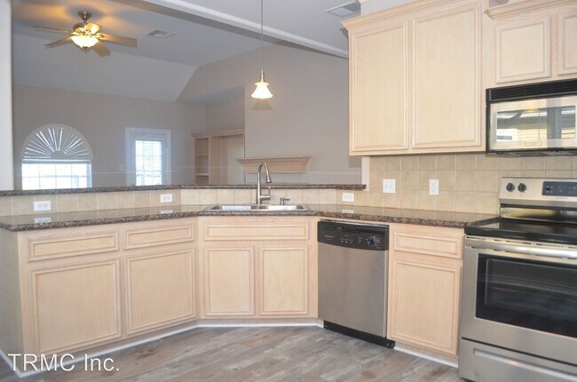 Foto del edificio - 3 br, 2.5 bath House - 14118 VINCENT DR.