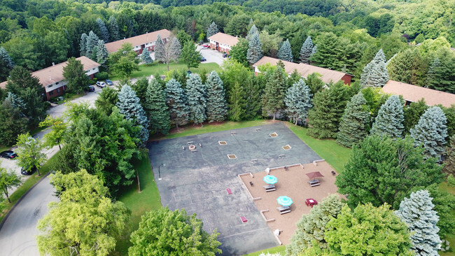 Recreation Area - White Oak Farms