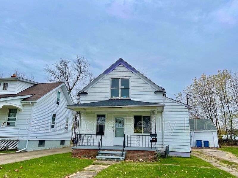 706 E 34th St Unit Down, Lorain, OH 44055 Condo for Rent in Lorain