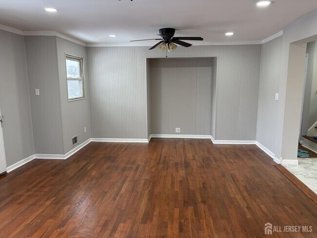 Foto del edificio - 162 Holly St