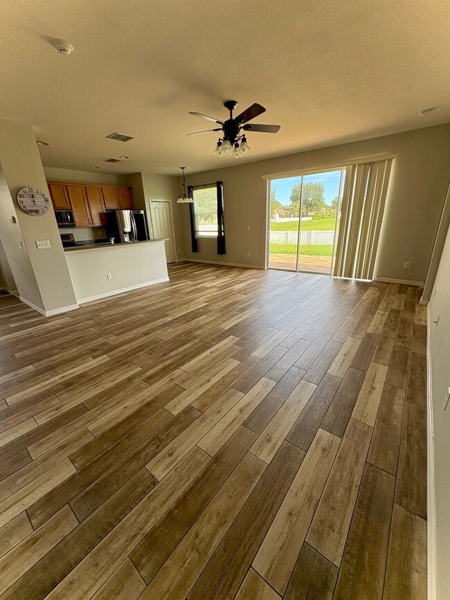 Foto del edificio - Beautiful 3 bedroom, 2 bath home in a love...