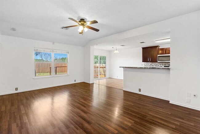 Foto del edificio - 2204 Coats Cir