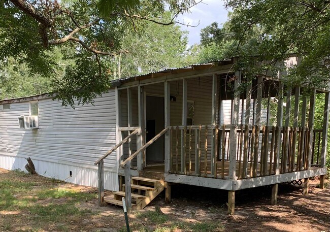 Foto del edificio - APPROVED SECTION 8 VOUCHERS APPLY NOW! Rent this 3 Bedroom in Trenton!