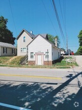 Building Photo - 1302 S 4th St