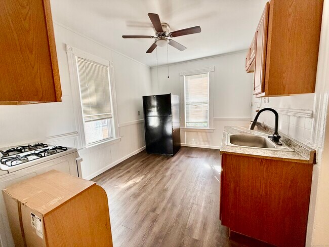 Foto del edificio - 519 Brooks St