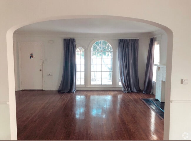 Building Photo - 1076 S Redondo Blvd