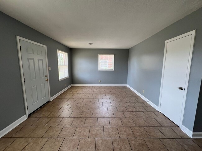 Building Photo - Home for Rent in Montgomery