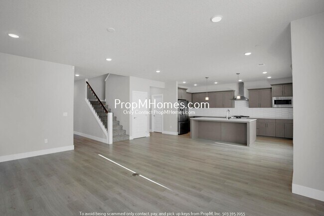 Foto del edificio - Modern Luxury in Cooper Mountain – 4BR, Bo...