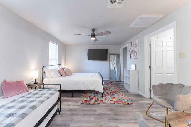 Building Photo - 1538 S 19th St