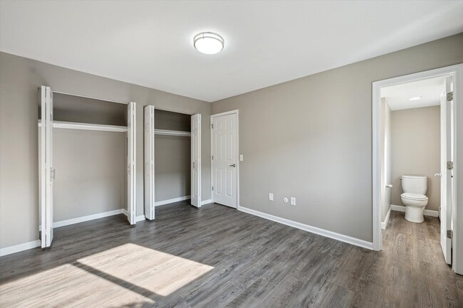 Building Photo - River Birch Village