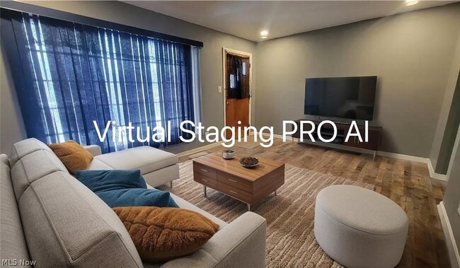 Foto del edificio - 3896 W 117th St