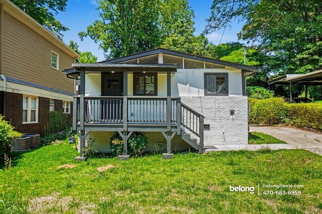 Building Photo - 1735 Alvarado Terrace SW