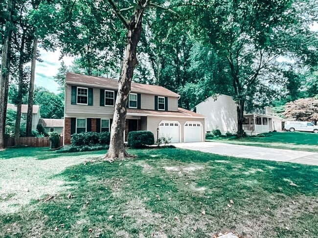 Photo - Fantastic 4 Bedroom 3.5 Bathroom Colonial ... House