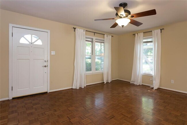Foto del edificio - 2110 Westover Rd