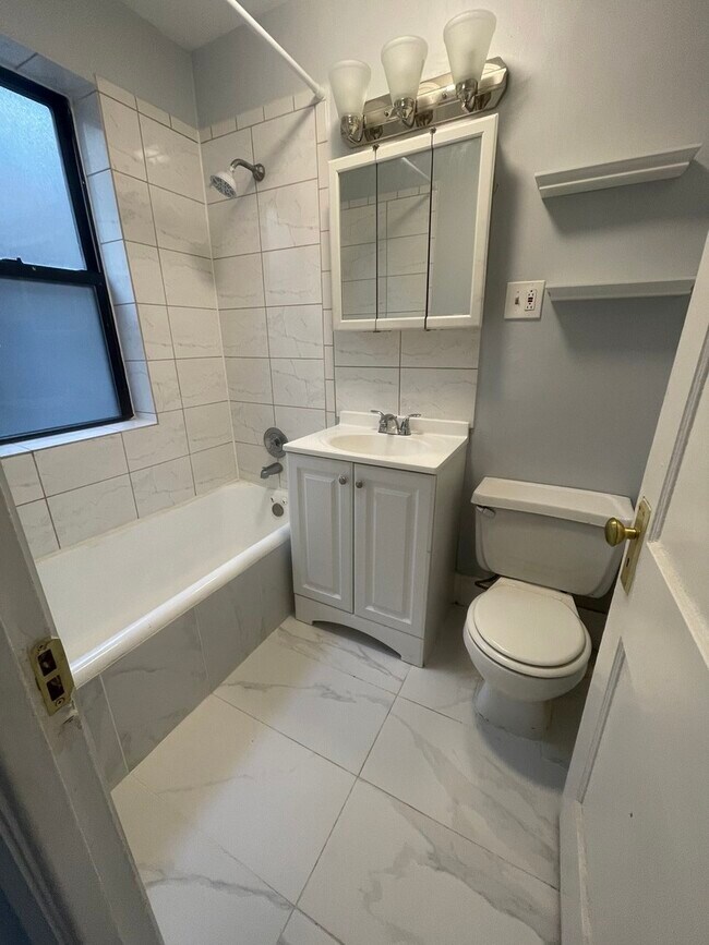 Foto del edificio - 7331 N Honore St