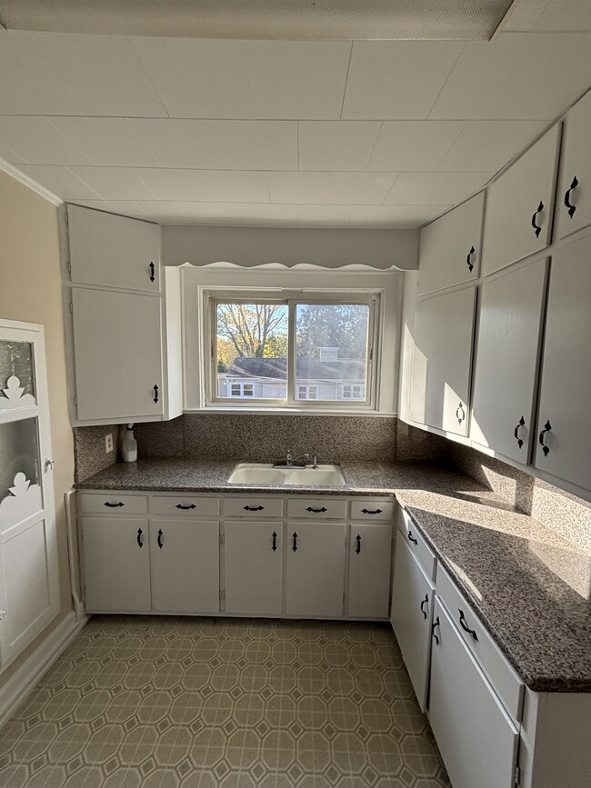 Building Photo - 1110 Orlando Pl