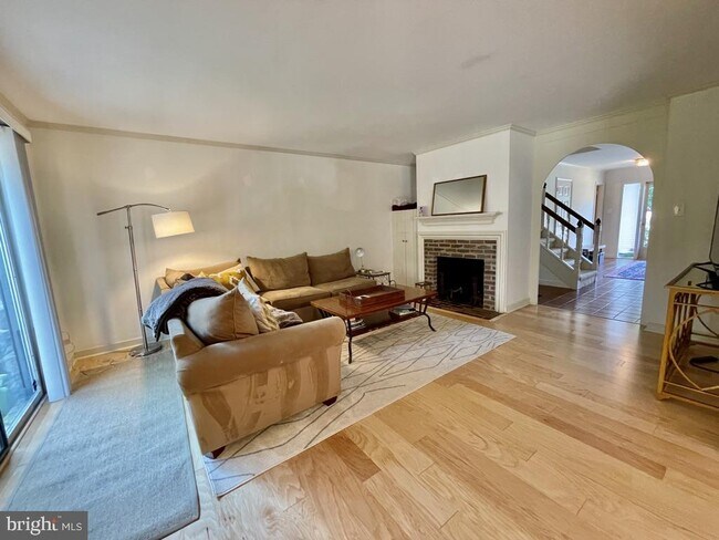 Building Photo - 17 Sugar Knoll Dr