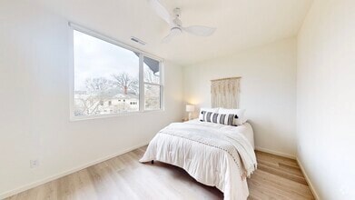 Building Photo - Professional Co-Living - Master Room Renta...