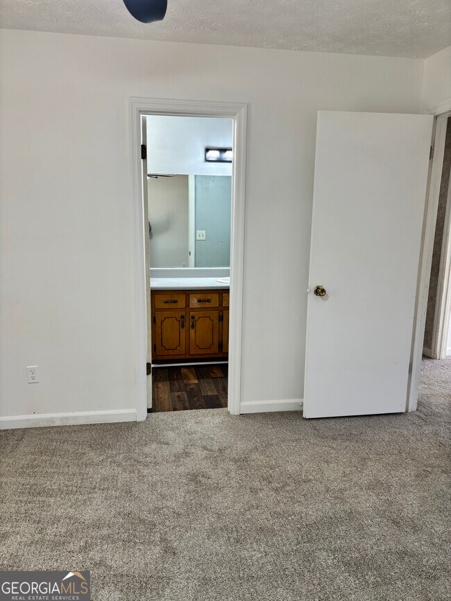 Foto del edificio - 223 Griffin Park Rd