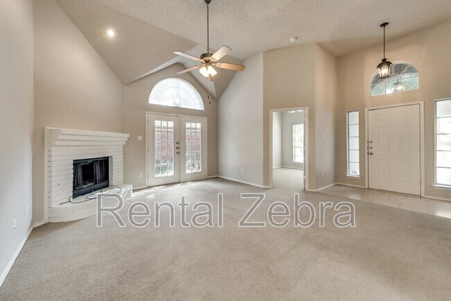 Building Photo - 4408 Sierra Dr