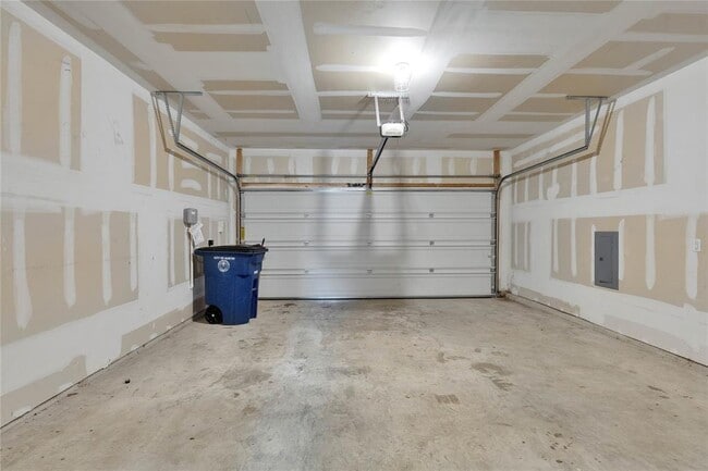 Building Photo - 9201 Sawyer Fay Ln
