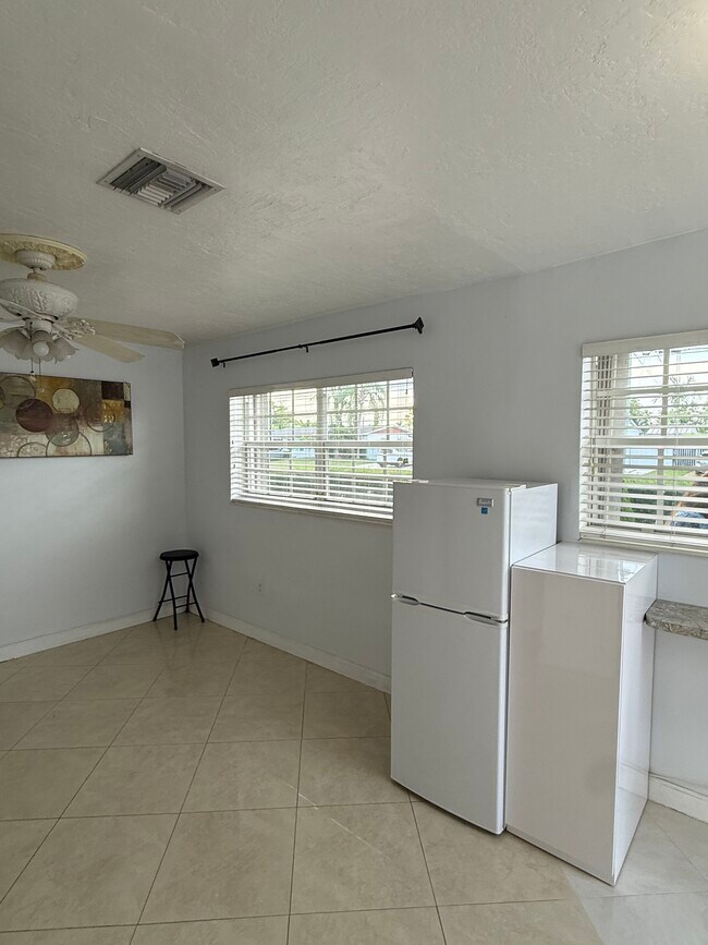Foto del edificio - 10340 SW 43rd St