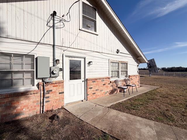 Building Photo - 2200 Country Club Rd