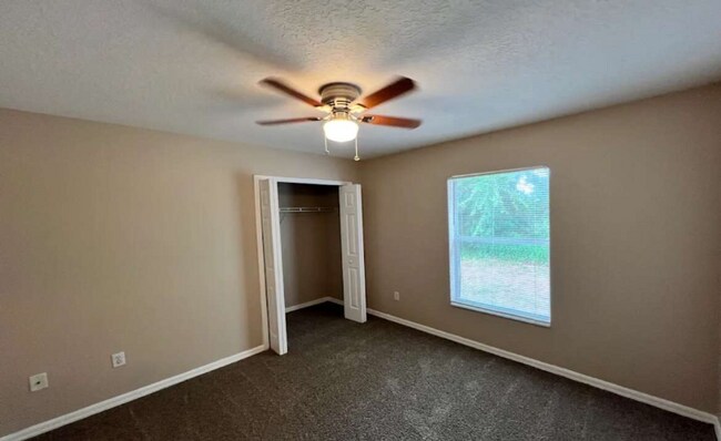 Foto del edificio - 2261 SE Wood Ave