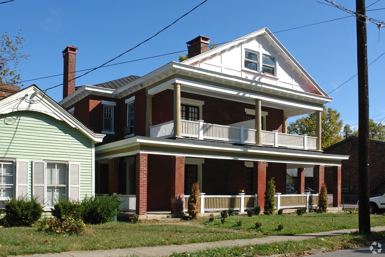 Building Photo - 407 W 6th St