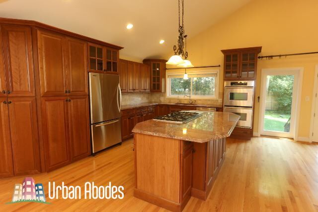 Primary Photo - 2955 W Catalpa Ave