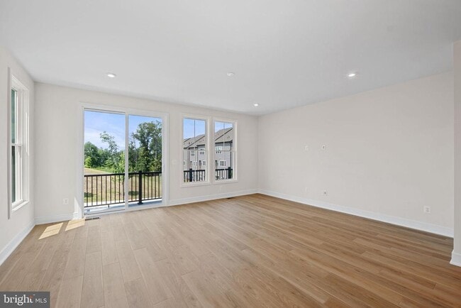 Building Photo - 42100 Picasso Sq