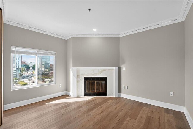 Building Photo - 2161 Peachtree Rd NE