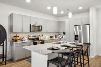 Building Photo - Polaris Junction