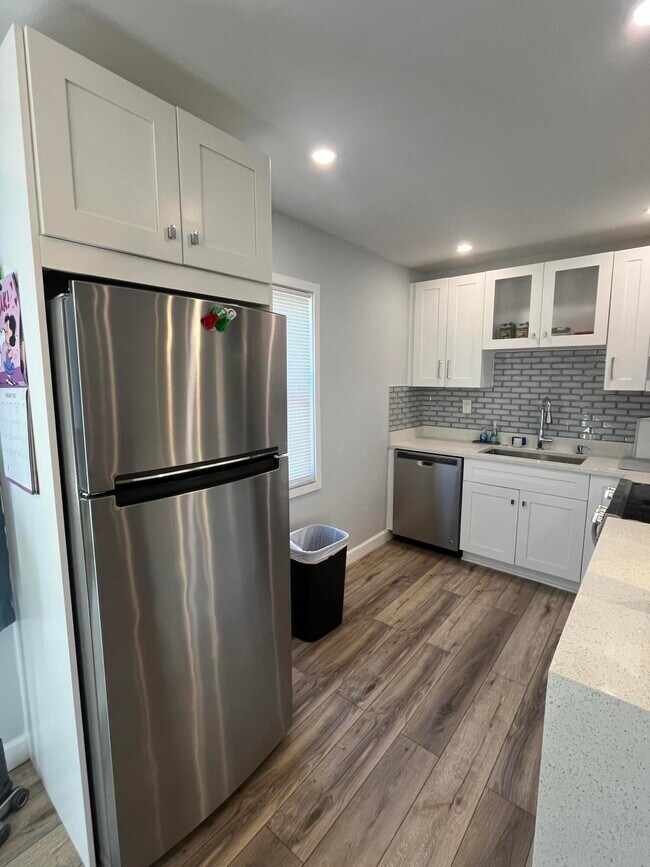 Foto del edificio - 812 Burgundy Q