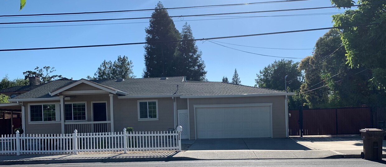 Foto principal - 2939 Putnam Blvd