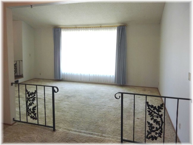 Building Photo - 5996 Santa Teresa Blvd