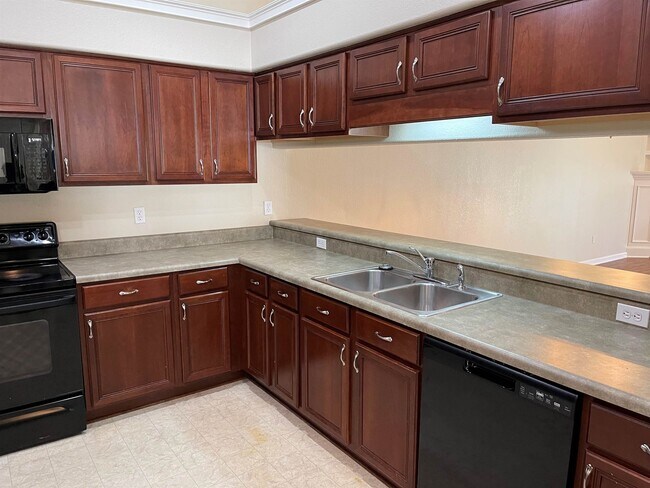Building Photo - 1112 Landings Loop
