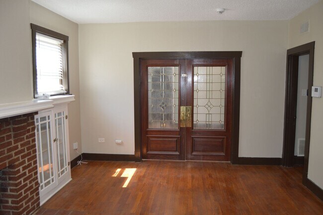 Building Photo - 2621 Bomar