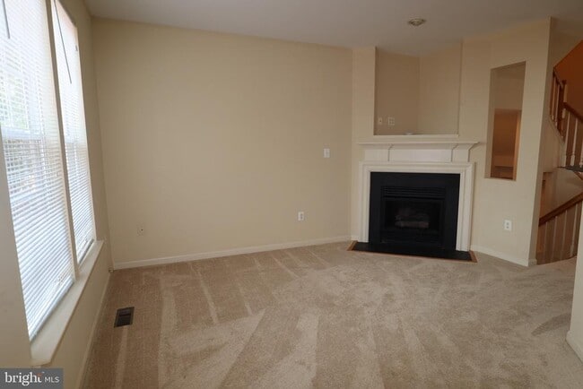Building Photo - 46180 Chester Terrace