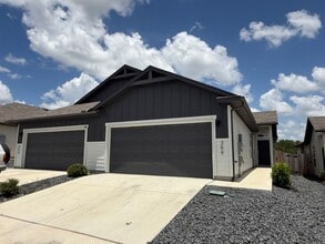 Building Photo - 355-359 Nespral Dr
