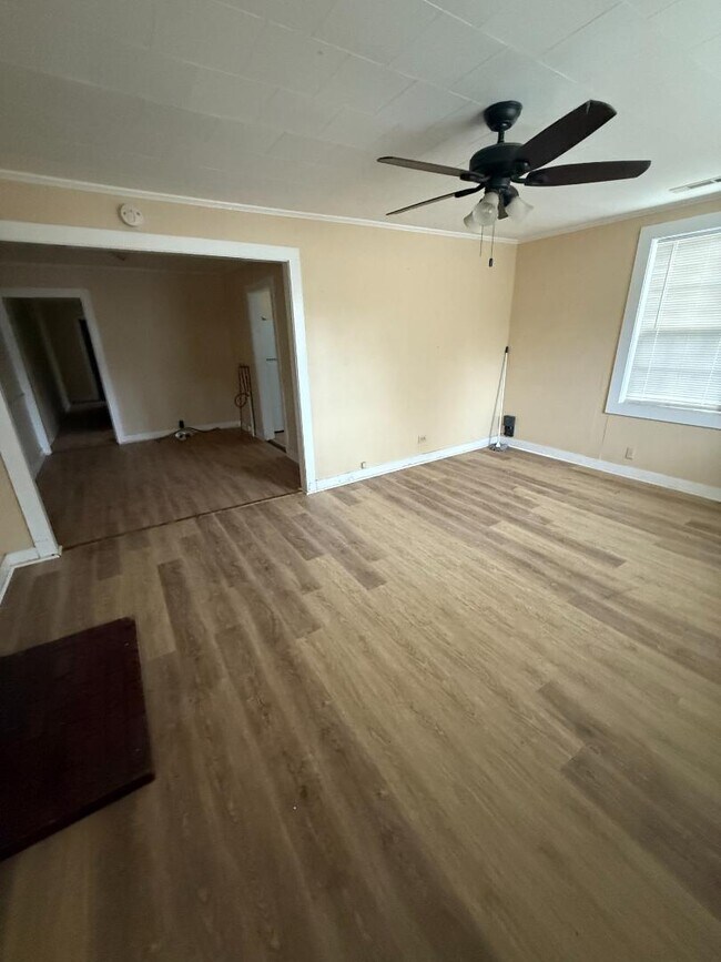 Foto del edificio - 924 2nd Ave NE