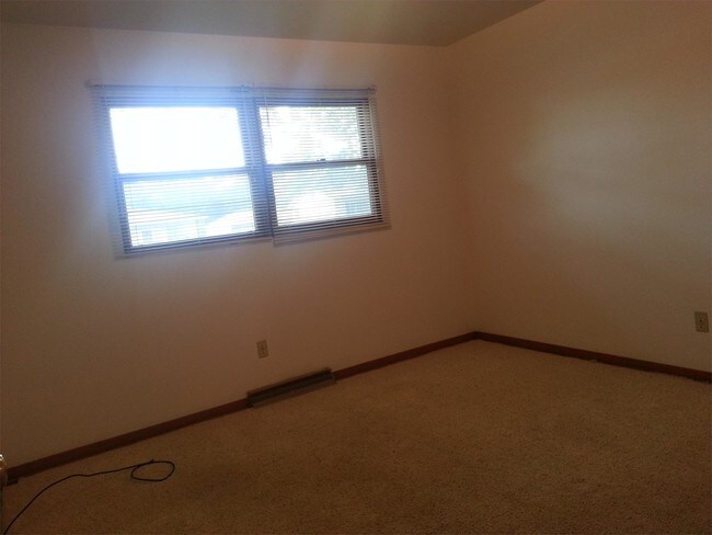 Building Photo - 1424 Starview Dr