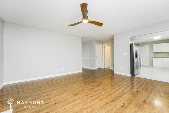 Building Photo - 558 Watson Bay