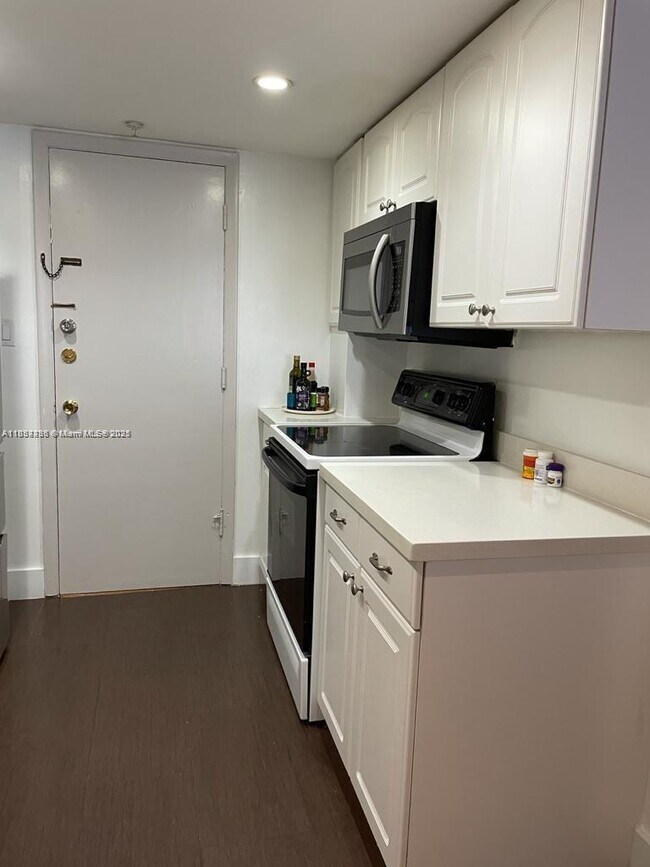 Foto del edificio - 150 Ocean Ln Dr