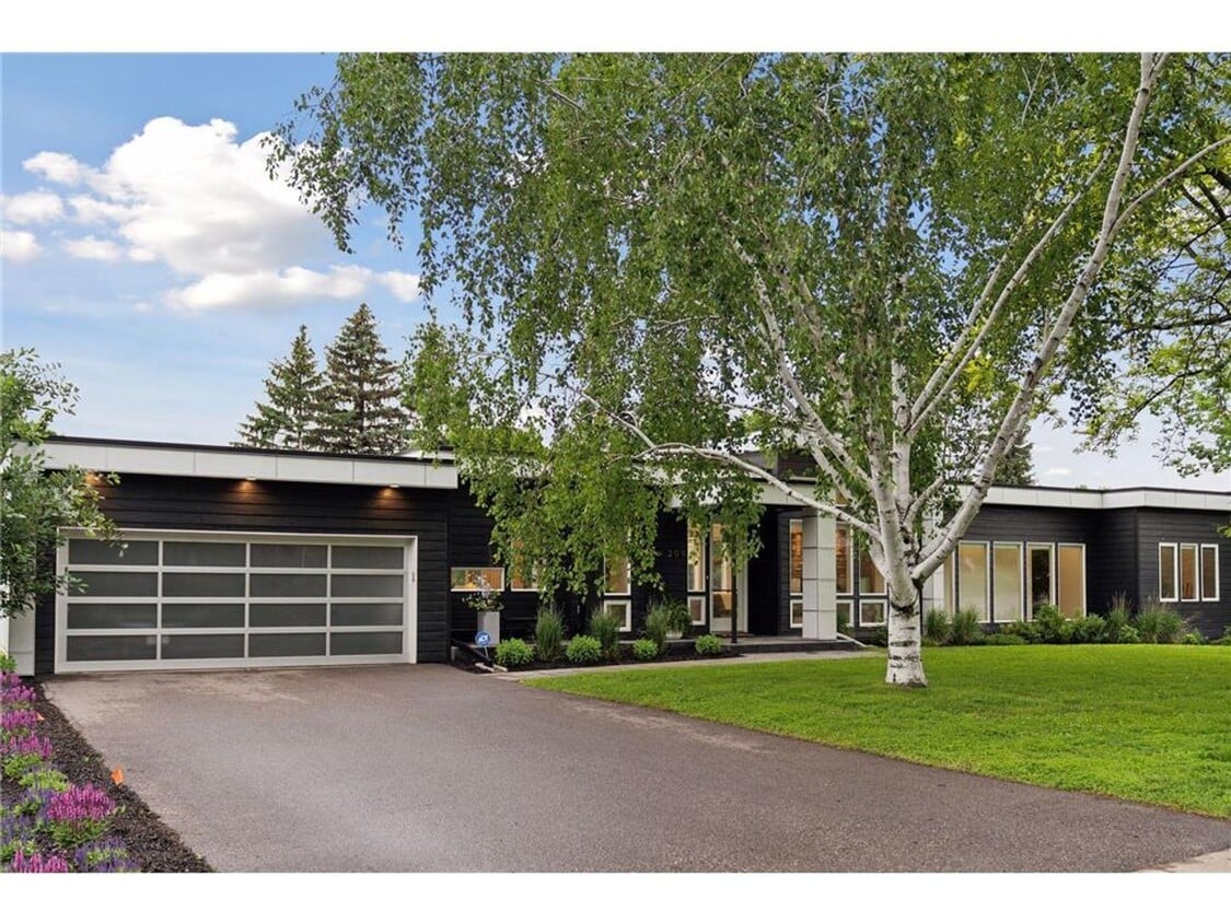 Primary Photo - Luxury Home in Golden Valley Furnished or ...