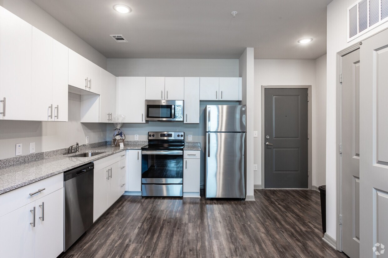 Sweetwater Vista Rentals in Douglasville at 1905 Riverside Pky